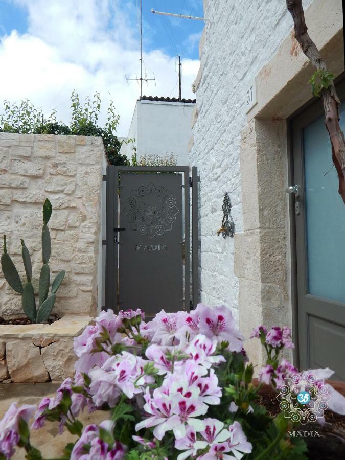 Trulli Madia Luxury Альберобелло Экстерьер фото